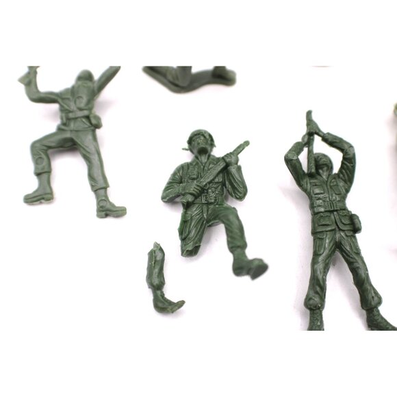 Plastic Green Army Men Soldiers 21pc Set Miniature Figurines WWII Military Toys - Picture 5 of 10